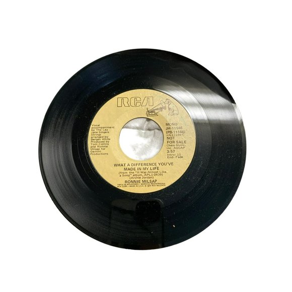 Vintage 7” 45 RPM vinyl record Ronnie Milsap What a difference you've made in my - Picture 1 of 5